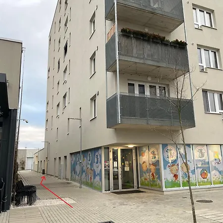 Kamence With Free Parking شقة *