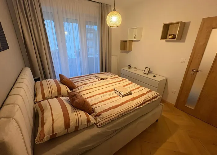 Kamence With Free Parking